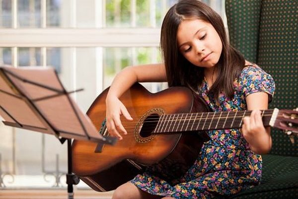 Các kỹ thuật gảy đàn guitar